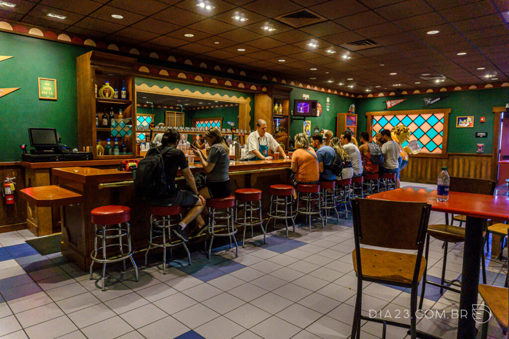bar do moe area simpsons universal studios
