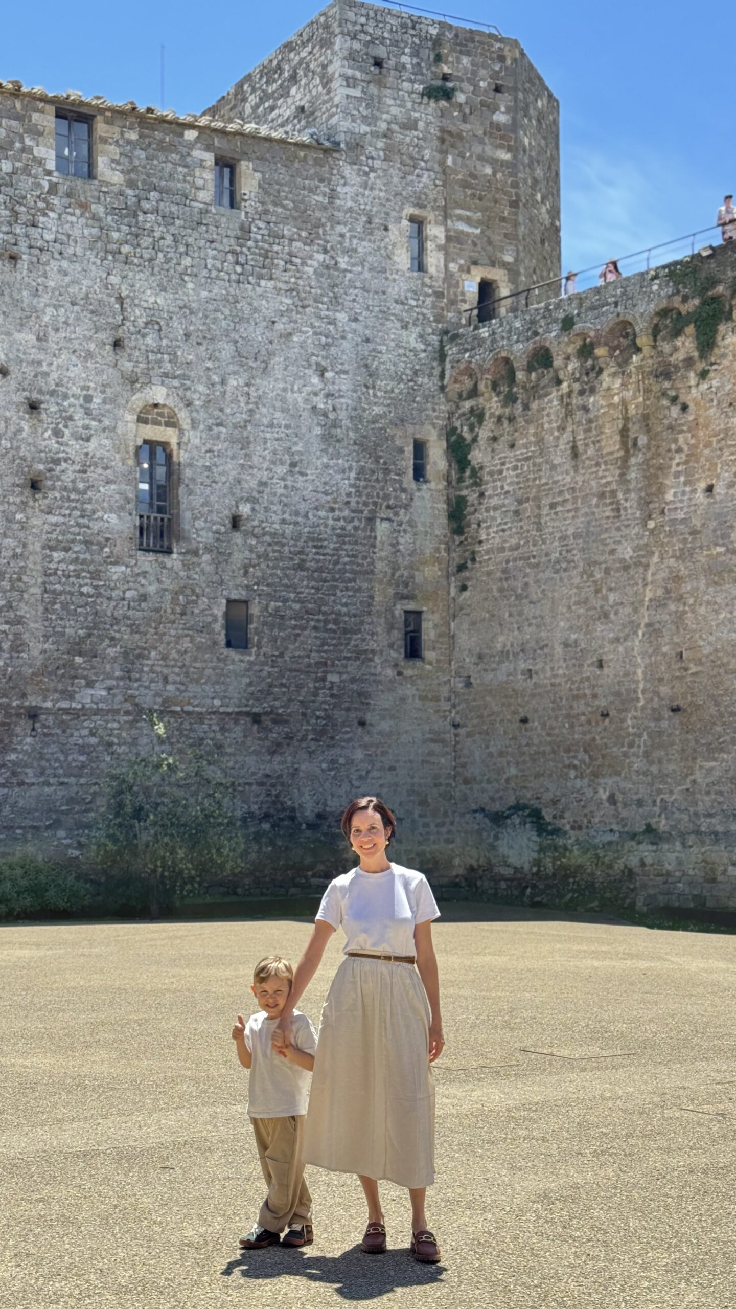 Carol e Sam no interior da Fortezza di Montalcino